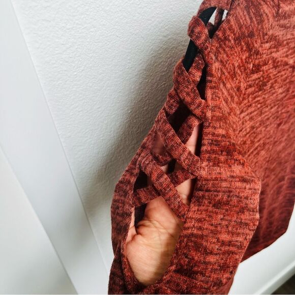 Naïf Long Sleeve with Lattice - Small - Picture 2 of 5